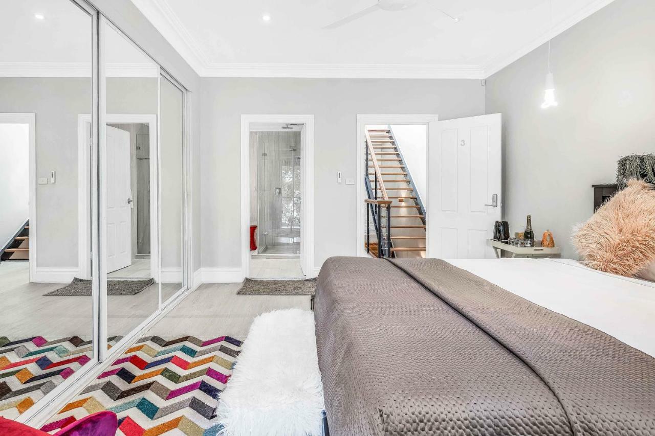 142 Wyndham Guest house *